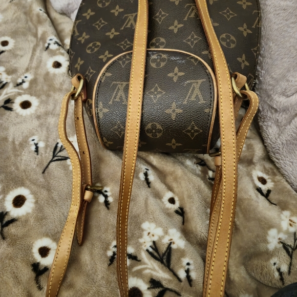 Louis Vuitton backpack - Picture 3 of 16